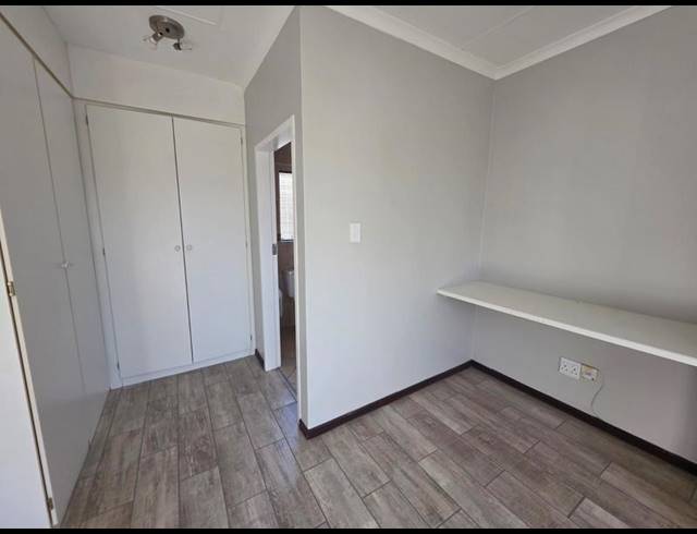 1 BEDROOM APARTMENT FOR SALE IN GLEN MARAIS